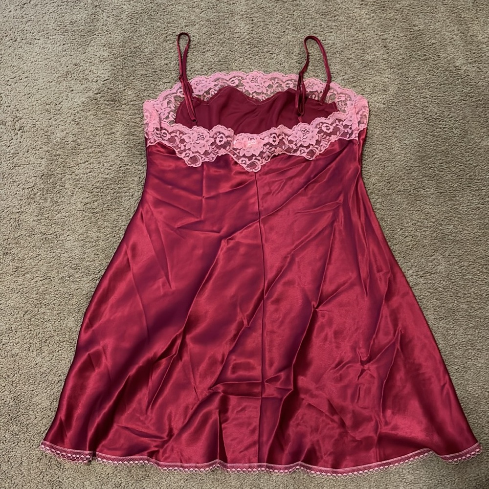 Victoria’s Secret - Chemise - Med - Picture 6 of 6